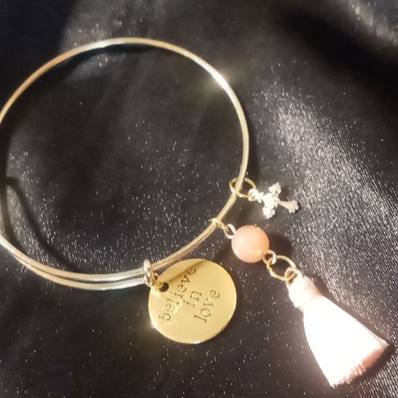 Tassel bangle bracelet coral color beads cross with crystal. - Picture 3 of 4